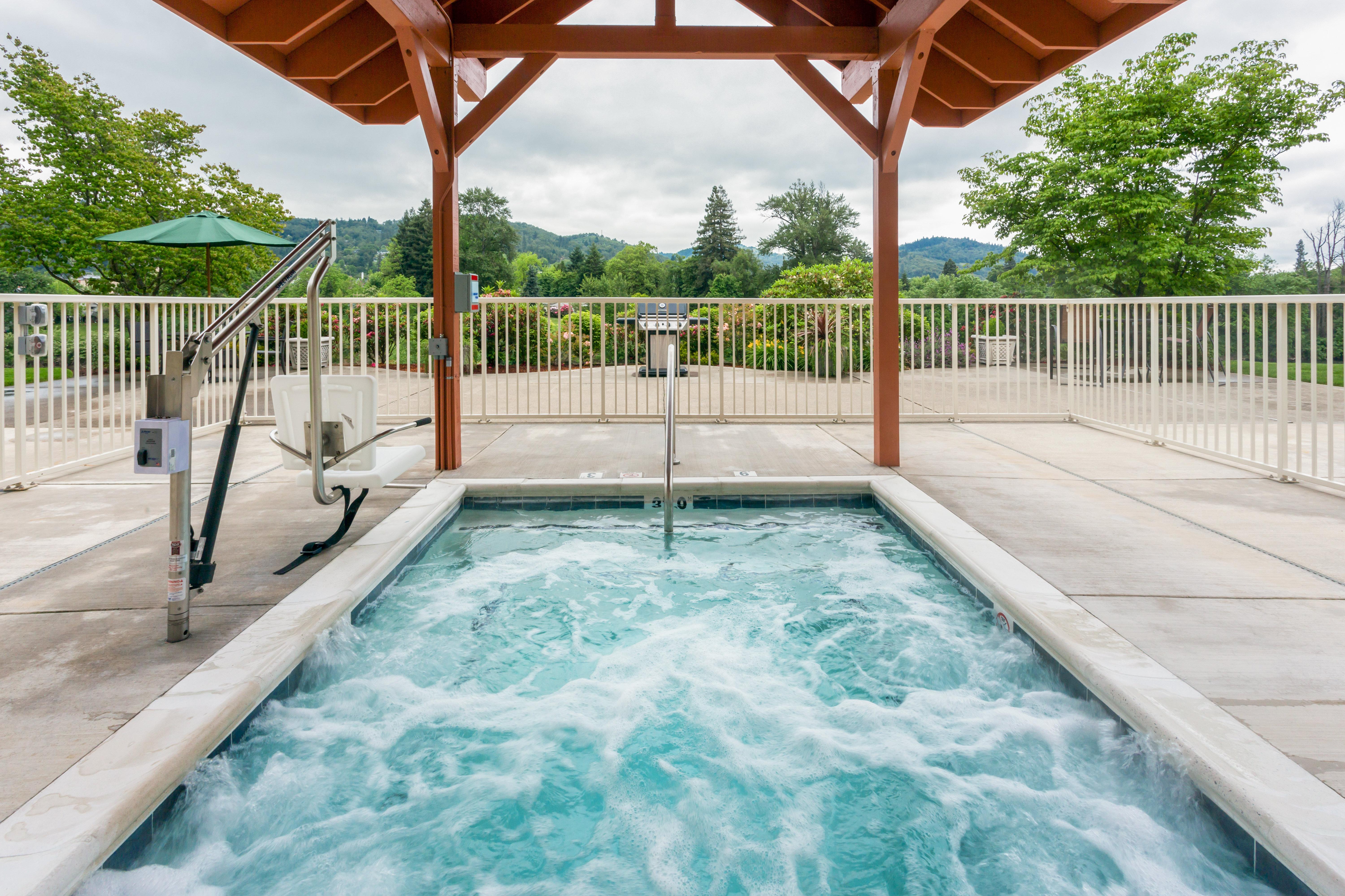 Holiday Inn Express Roseburg By Ihg Eksteriør bilde