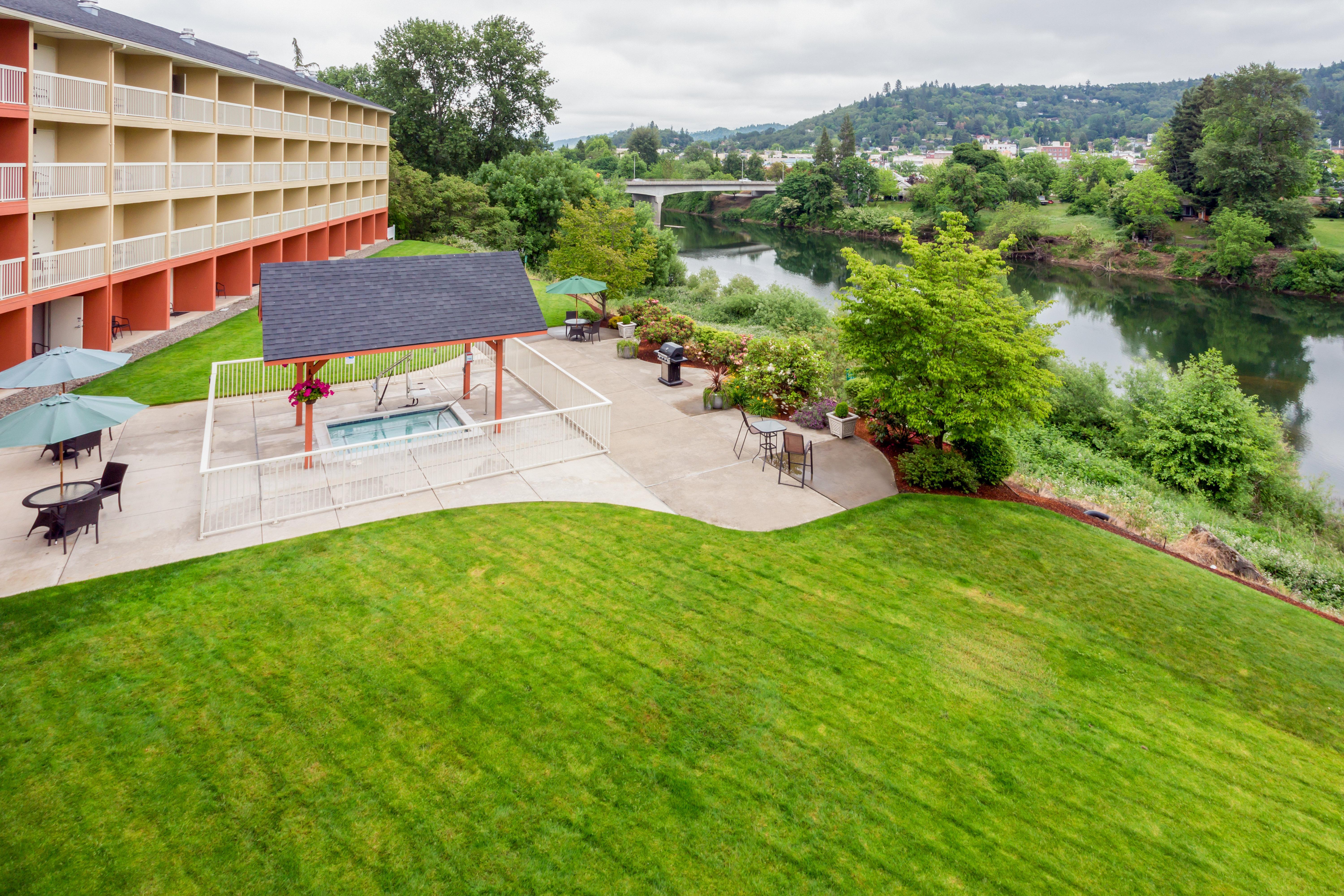 Holiday Inn Express Roseburg By Ihg Eksteriør bilde