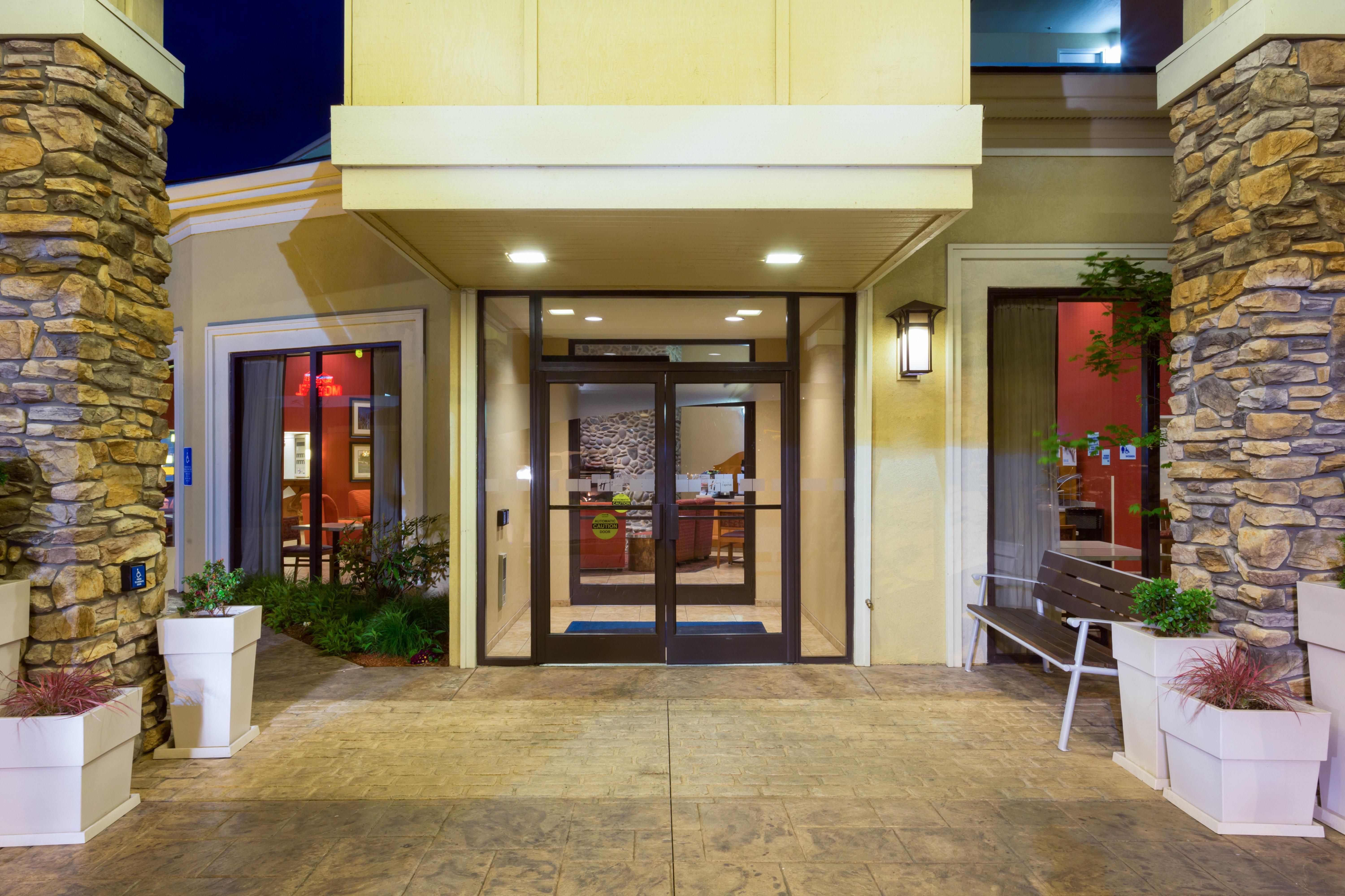 Holiday Inn Express Roseburg By Ihg Eksteriør bilde