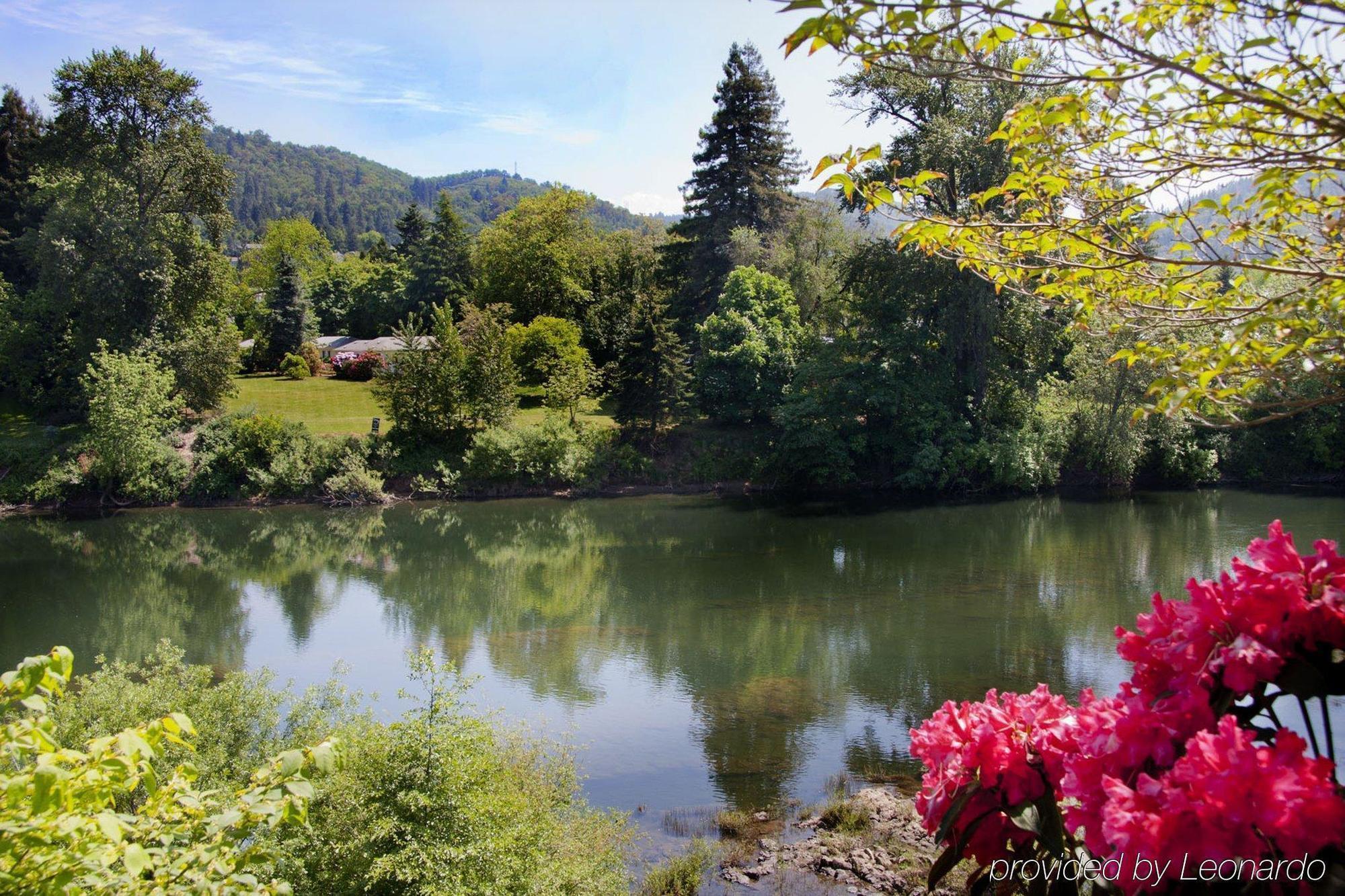 Holiday Inn Express Roseburg By Ihg Eksteriør bilde